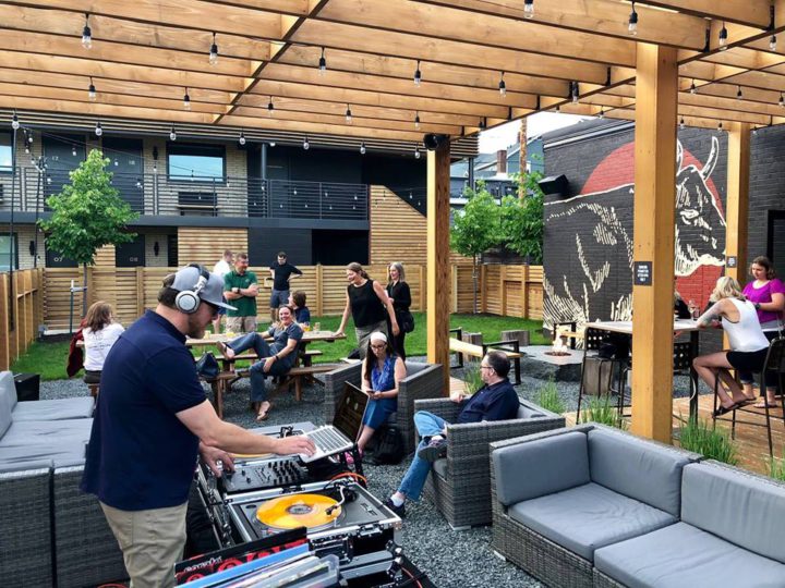 Courtyard Summer Spins The Oxbow Hotel